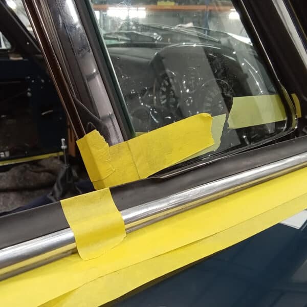 111225 1969 Aston Martin DB6 Volante OS Door and Wheel Arch Covers 29