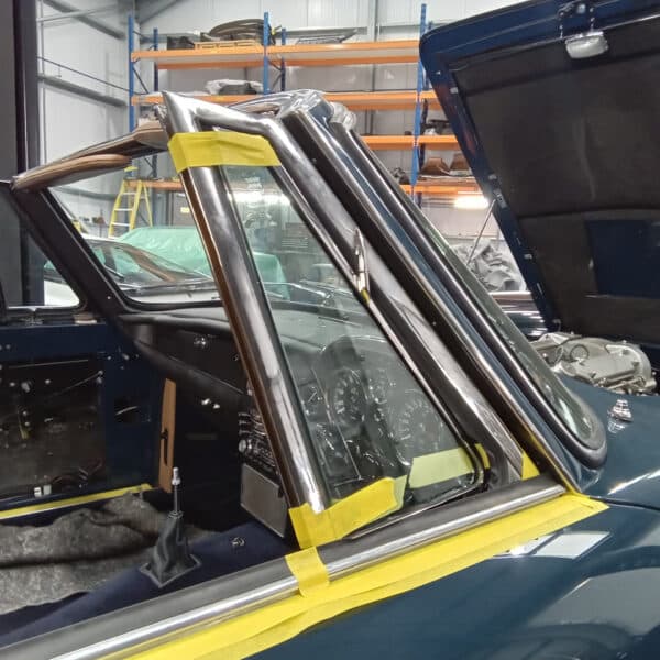 111225 1969 Aston Martin DB6 Volante OS Door and Wheel Arch Covers 30