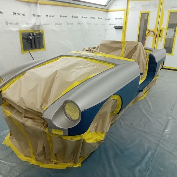 111225 1973 MGB Roadster Repainted 11