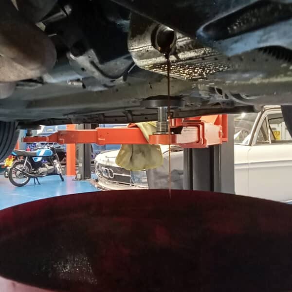 111225 1991 Porsche 944 Oil Change 12