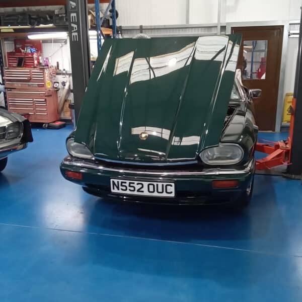 111225 1995 Jaguar XJS Convertible Oil and Filter Change 10