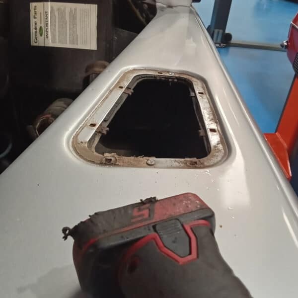 121225 1987 Land Rover Defender Heater Fan 2