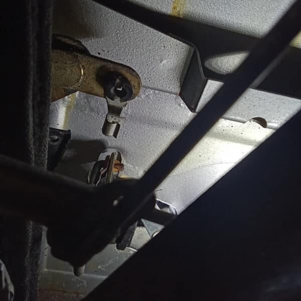 131225 1987 Land Rover Defender 90 Door Handles 3