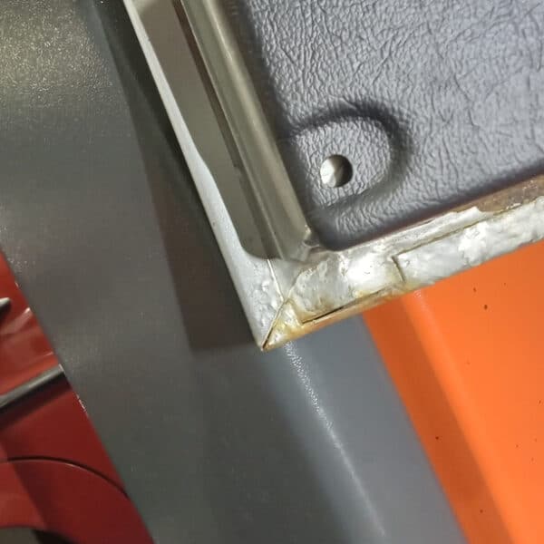 131225 1987 Land Rover Defender NS Door 2