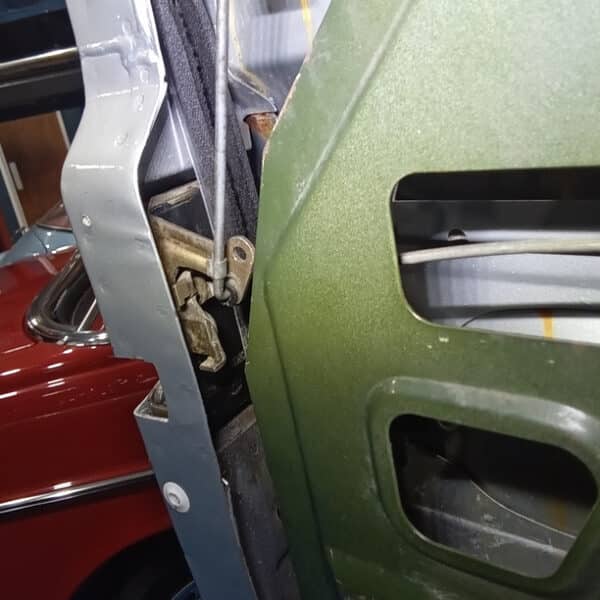 131225 1987 Land Rover Defender NS Door 3
