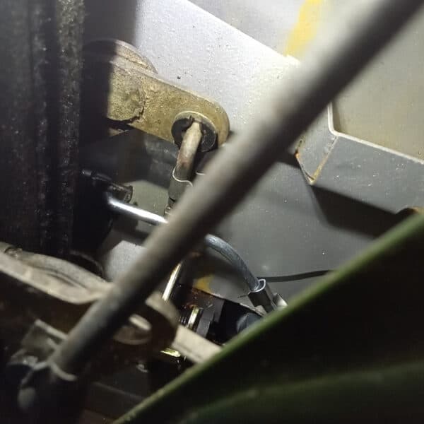 131225 1987 Land Rover Defender NS Door 5