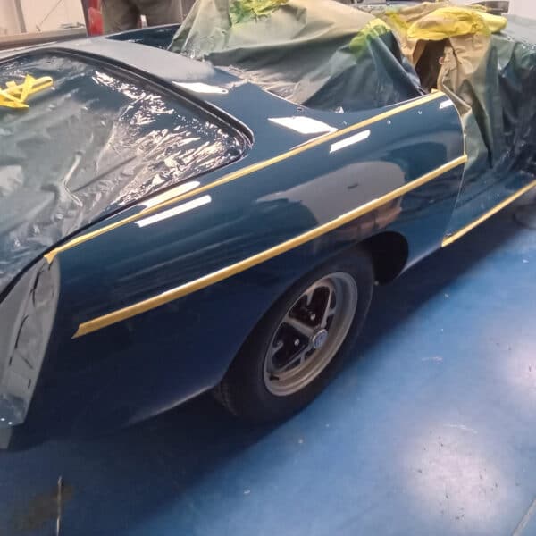 161225 1973 MGB Roadster Polish and reassembly 9