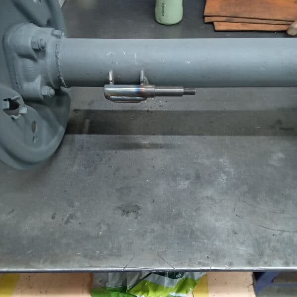 161225 1975 MGB GT V8 Shock Mounts 4