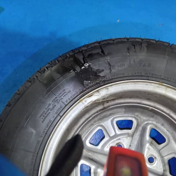 171225 1975 MGB Roadster Brake Fluid 2