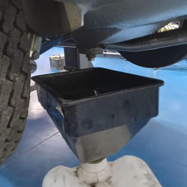 181225 1971 Jaguar E Type Drain Fuel and New Battery 4