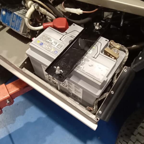 181225 1971 Jaguar E Type Drain Fuel and New Battery