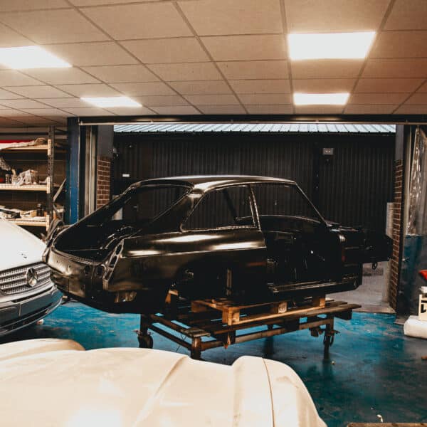 181225 1975 MGB GT V8 Bodyshell Returns 10