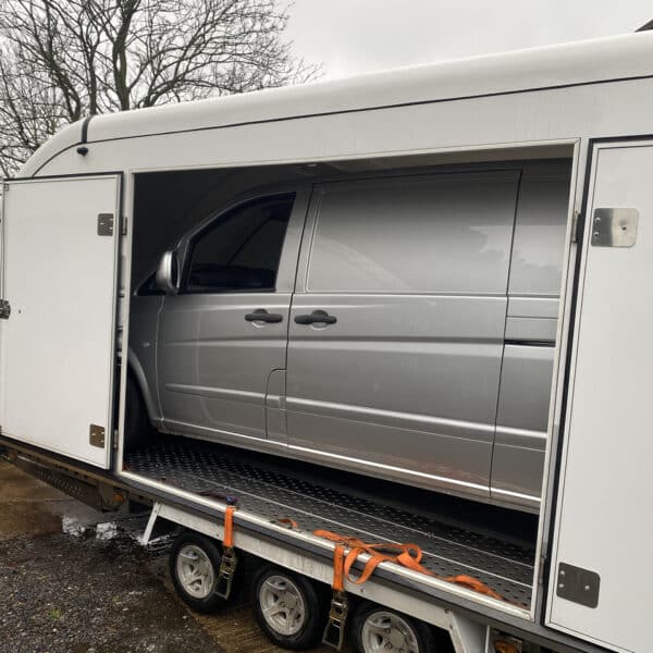 181225 2005 Mercedes Vito Taken to Car Glass and Trim 3