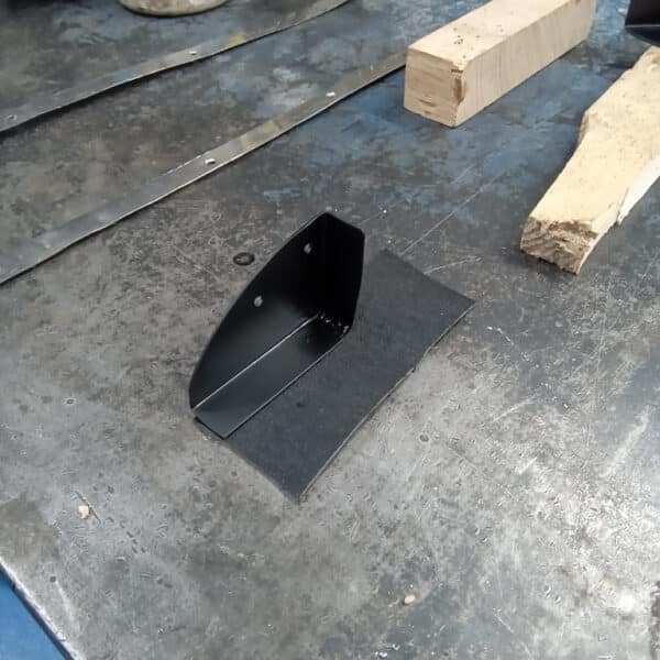 191225 1969 Aston Martin DB6 Volante Hood and Inner Arches 14