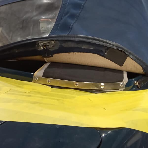 191225 1969 Aston Martin DB6 Volante Hood and Inner Arches 21