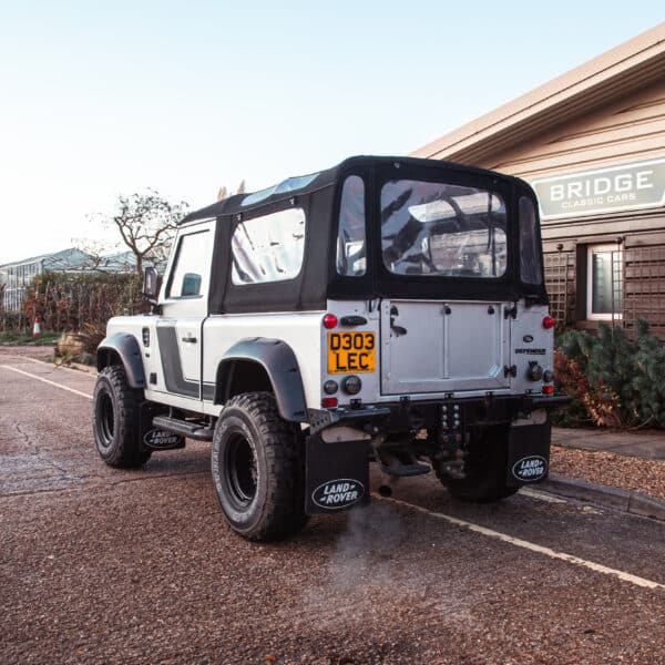 1987 Land Rover Defender V8 Arrival 4