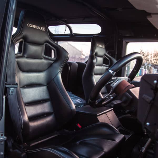 1987 Land Rover Defender V8 Arrival 7