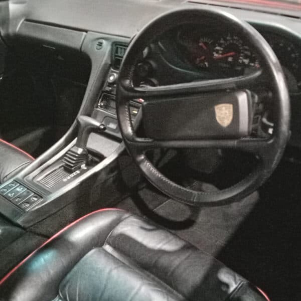 281125 1989 Porsche 928 PDI 8