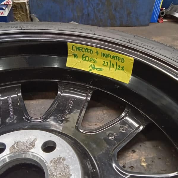 281125 2010 Jaguar XKR Check Over 3