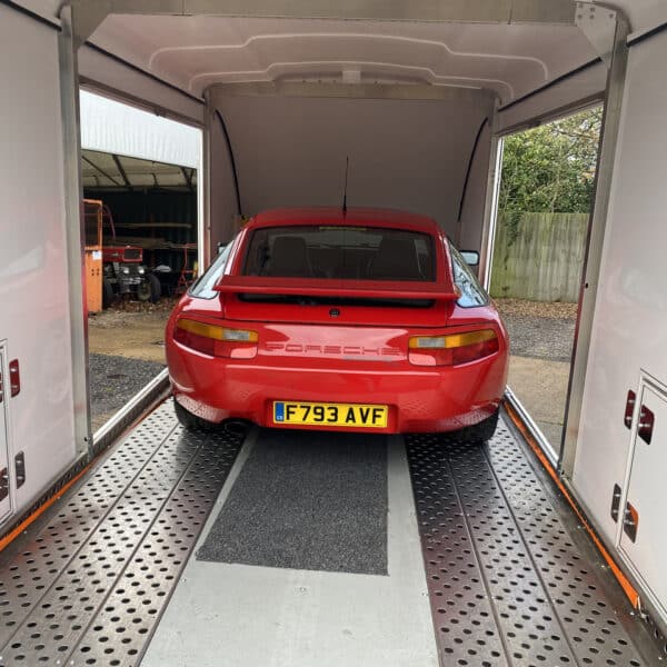 291125 1989 Porsche 928 Delivery and Winner 2