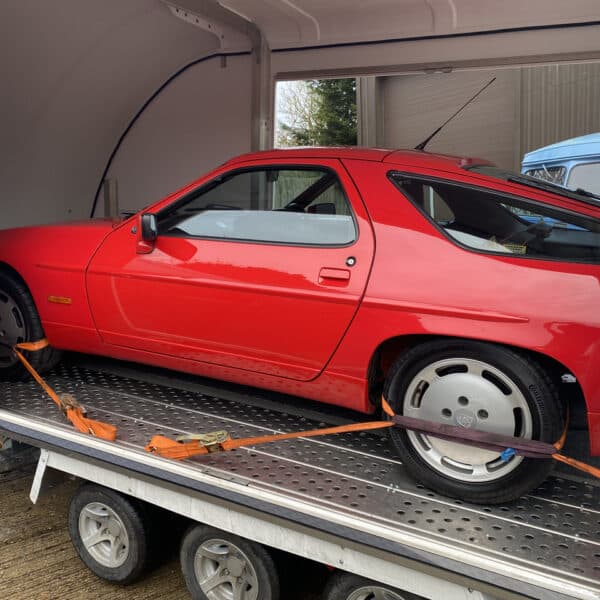 291125 1989 Porsche 928 Delivery and Winner