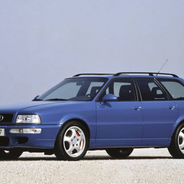 37 Audi Avant RS 2 B4 model year 1994