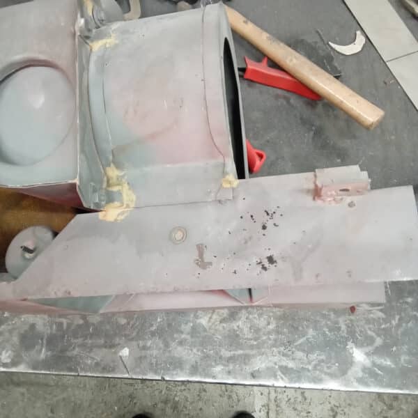 070126 1970 Aston Martin DBS Fan Box Rust Repair 6