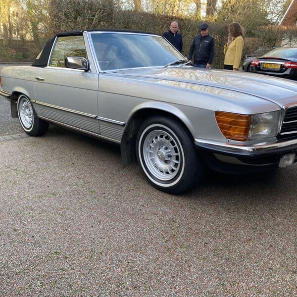 070126 1985 Mercedes 280SL Collection 2