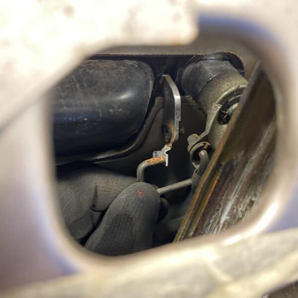 080126 1991 Jaguar XJS V12 Teardown 26