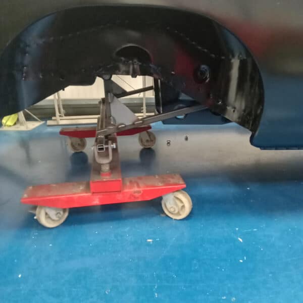 090126 1975 MGB GT V8 Roller Jig