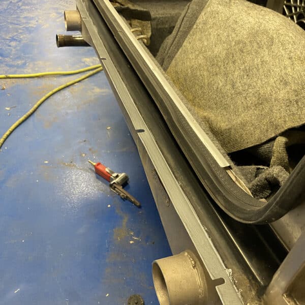 090126 1991 Jaguar XJS Rust Inspection 17