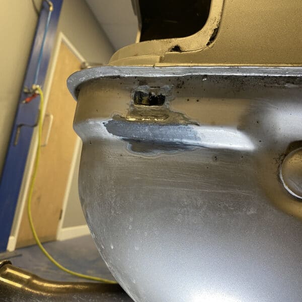 090126 1991 Jaguar XJS Rust Inspection 26