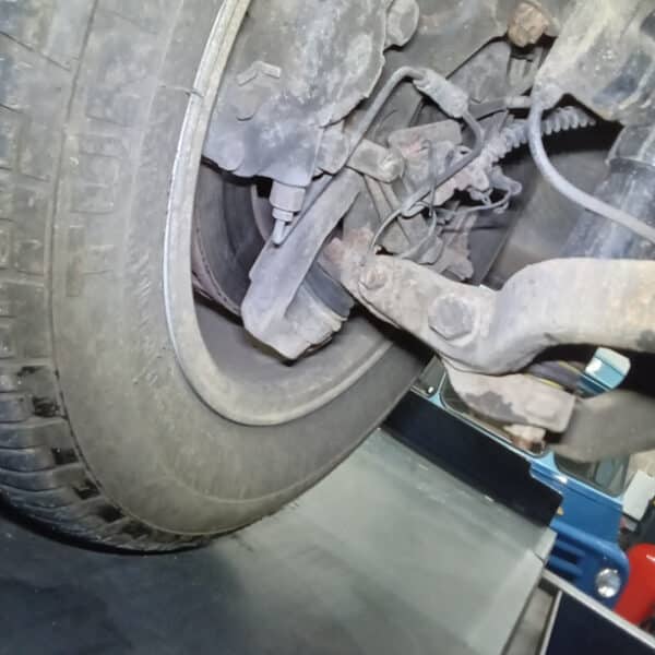 090126 1996 Bentley Continental R Front Suspension Check 2