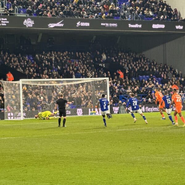 100126 Ipswich Town vs Blackpool 18