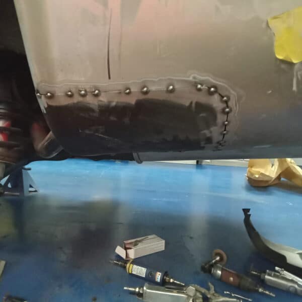 130126 1991 Jaguar XJS V12 Rust Repair 12