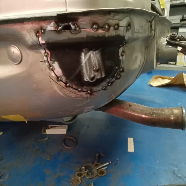 130126 1991 Jaguar XJS V12 Rust Repair 20