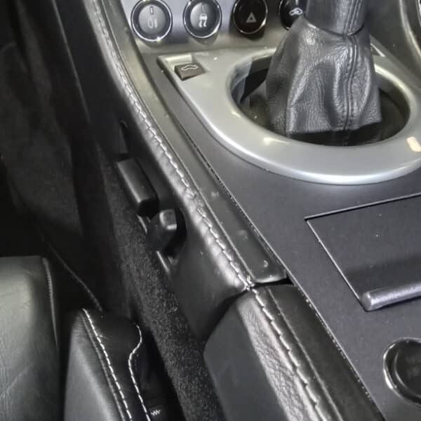 130126 2006 Aston Martin V8 Vantage Interior Dye 18