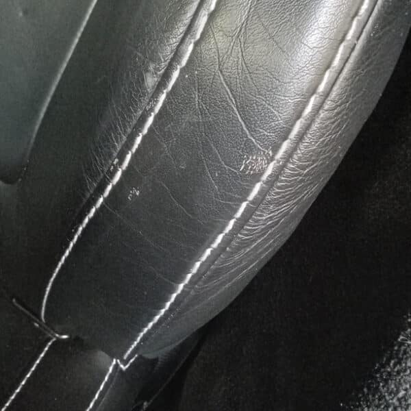 130126 2006 Aston Martin V8 Vantage Interior Dye 22