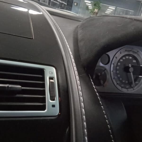 130126 2006 Aston Martin V8 Vantage Interior Dye 4