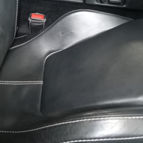 130126 2006 Aston Martin V8 Vantage Interior Dye 6