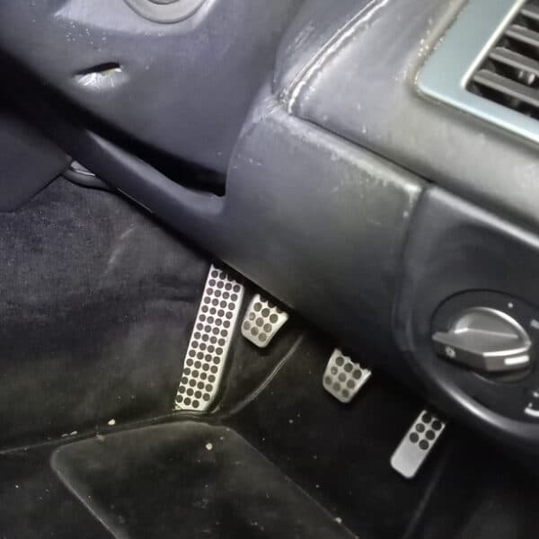 130126 2006 Aston Martin V8 Vantage Interior Dye 9