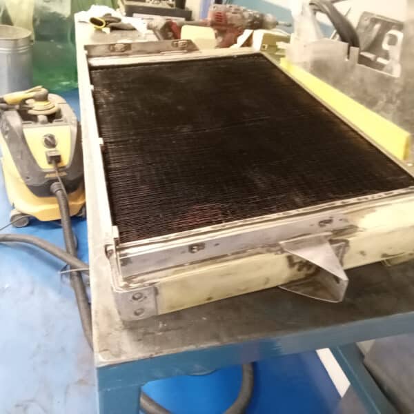 140126 1970 Aston Martin DBS Radiator Strip 2