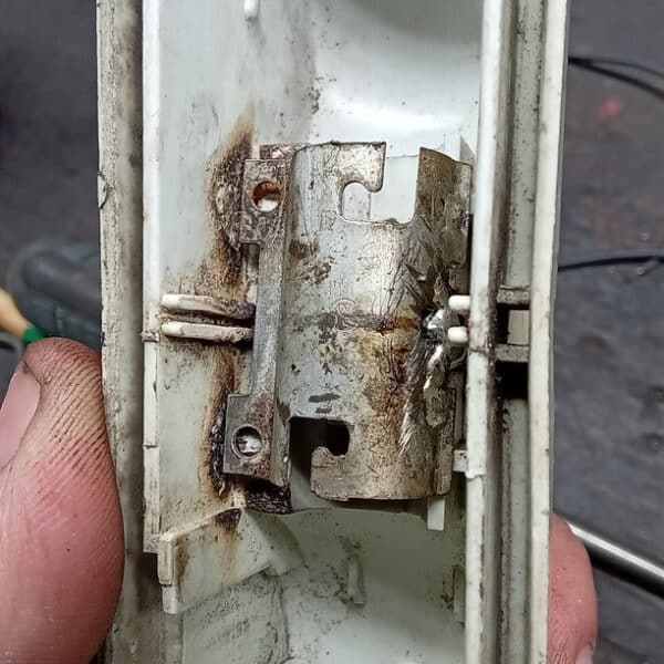 140126 1987 Maserati BiTurbo Side Light Diag and Repair 4