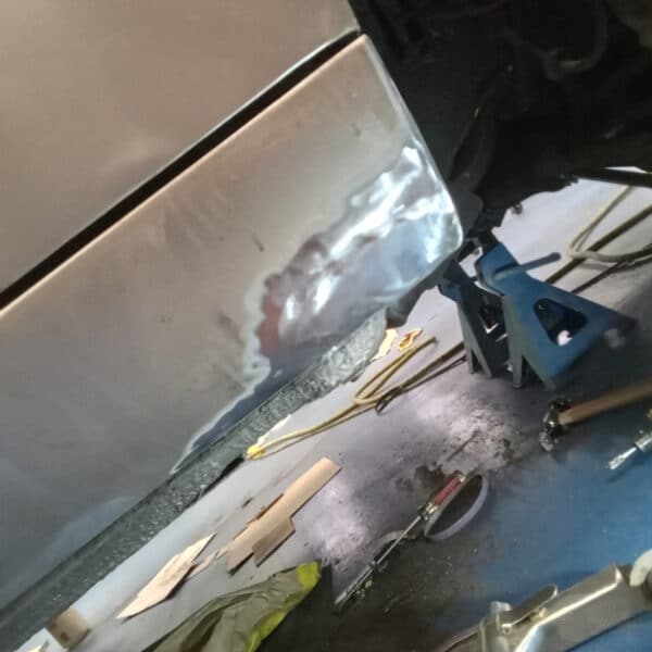 140126 1991 Jaguar XJS V12 Sill Repairs 6