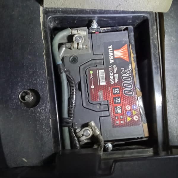 140126 1996 Bentley Continental R Battery 3