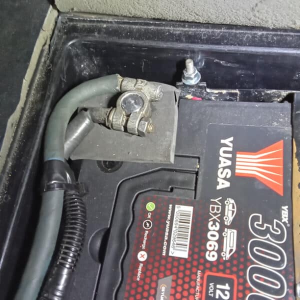 140126 1996 Bentley Continental R Battery 4