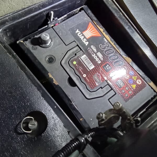 140126 1996 Bentley Continental R Battery 6