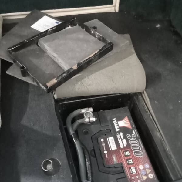 140126 1996 Bentley Continental R Battery 7