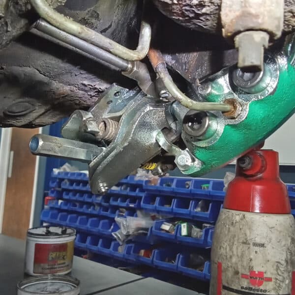 140126 1996 Bentley Continental R Rear Caliper2 5