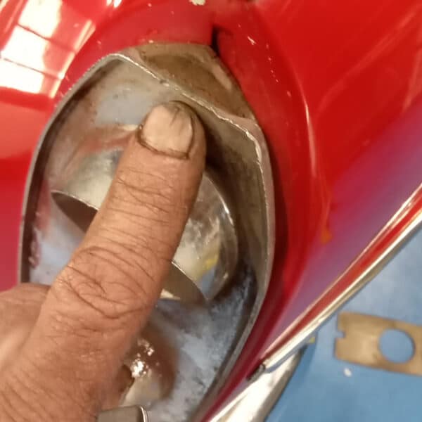 150126 1968 MGC Roadster Rear Light Repairs 7